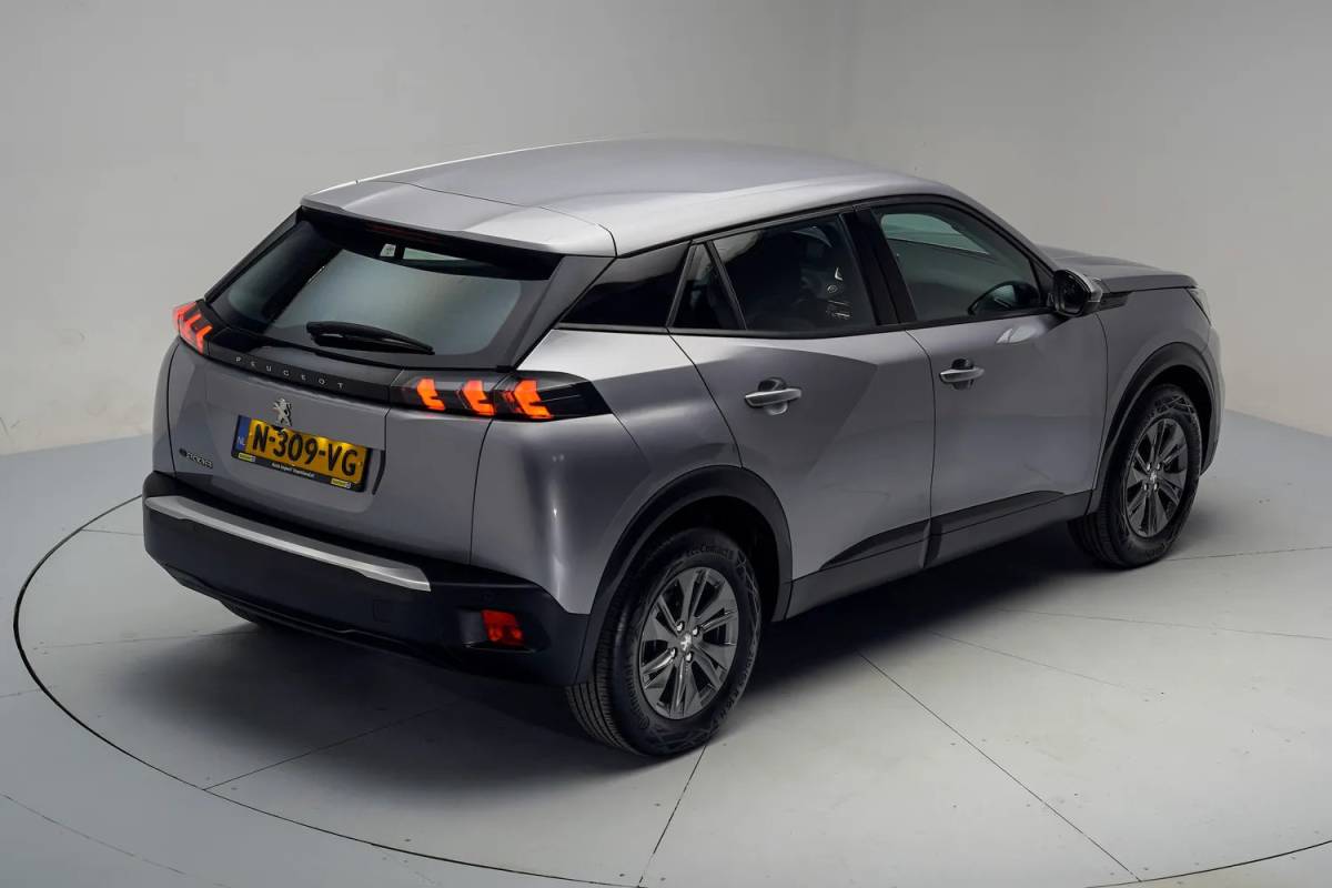 Peugeot e-2008 Peugeot 2008 EV Active Pack 50 kWh [ Climate Apple carplay / Android auto Cruise ]
