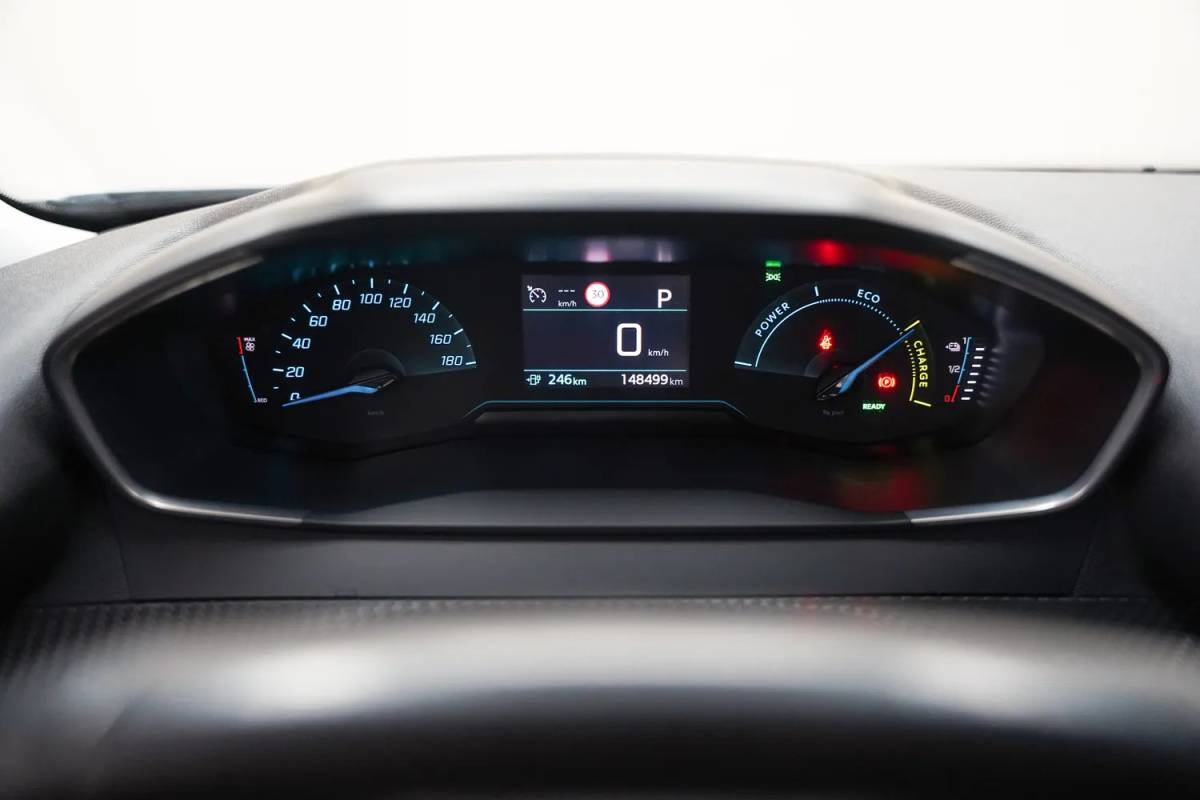 Peugeot e-2008 Peugeot 2008 EV Active Pack 50 kWh [ Climate Apple carplay / Android auto Cruise ]