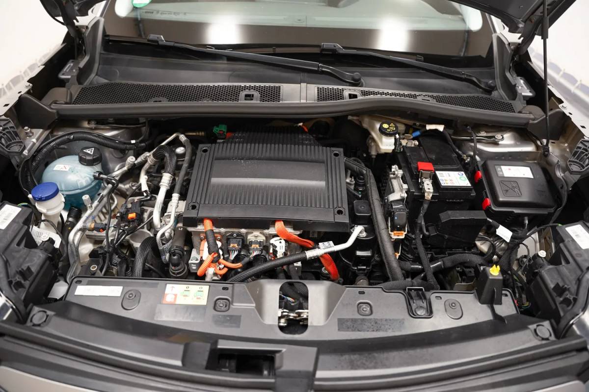 Peugeot e-2008 Peugeot 2008 EV Active Pack 50 kWh [ Climate Apple carplay / Android auto Cruise ]