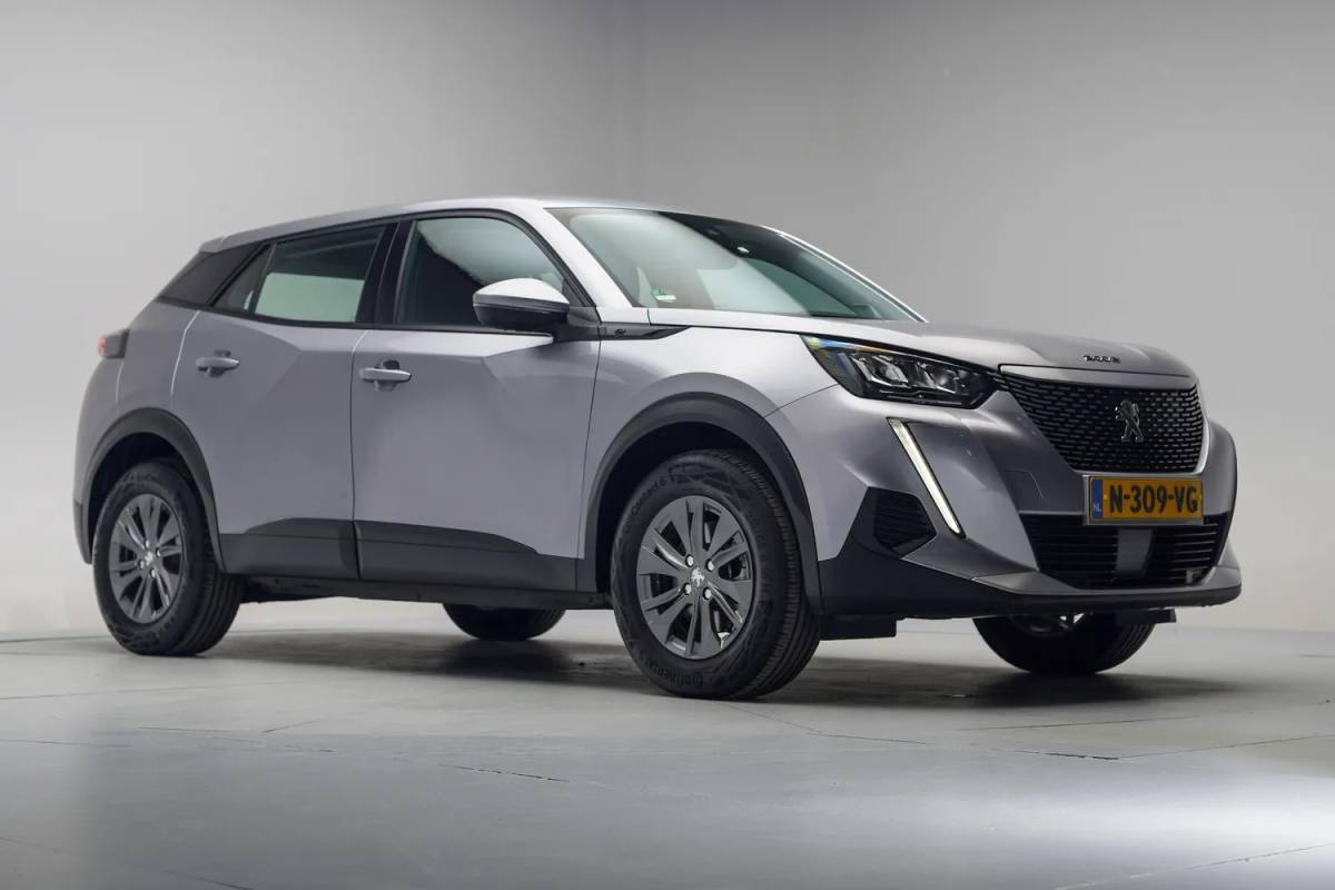 Peugeot e-2008 Peugeot 2008 EV Active Pack 50 kWh [ Climate Apple carplay / Android auto Cruise ]