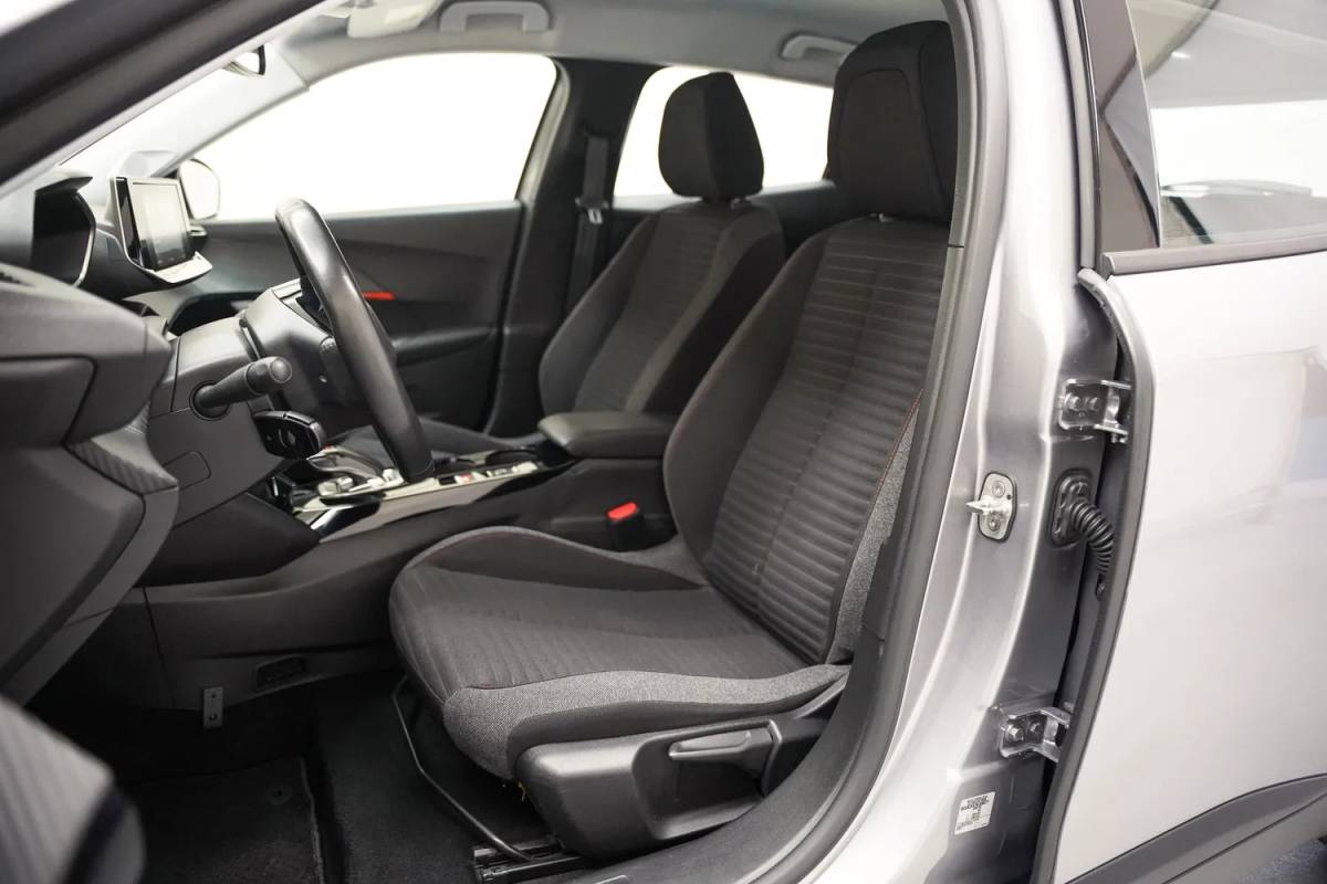 Peugeot e-2008 Peugeot 2008 EV Active Pack 50 kWh [ Climate Apple carplay / Android auto Cruise ]