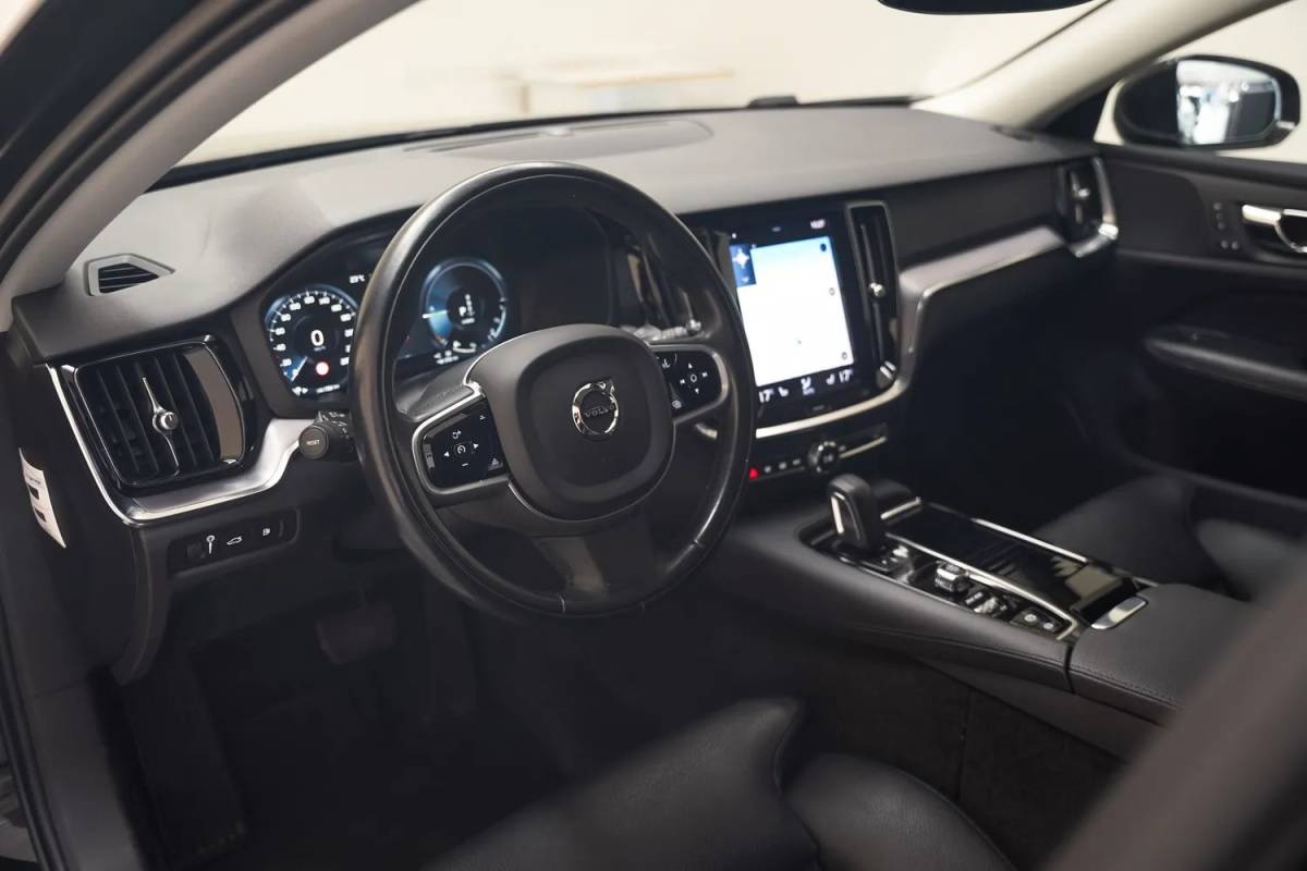 Volvo V60 Volvo V60 2.0 T6 AWD Recharge Business Pro [ Leder Comfortstoelen Stuur-&stoelverwarming ]