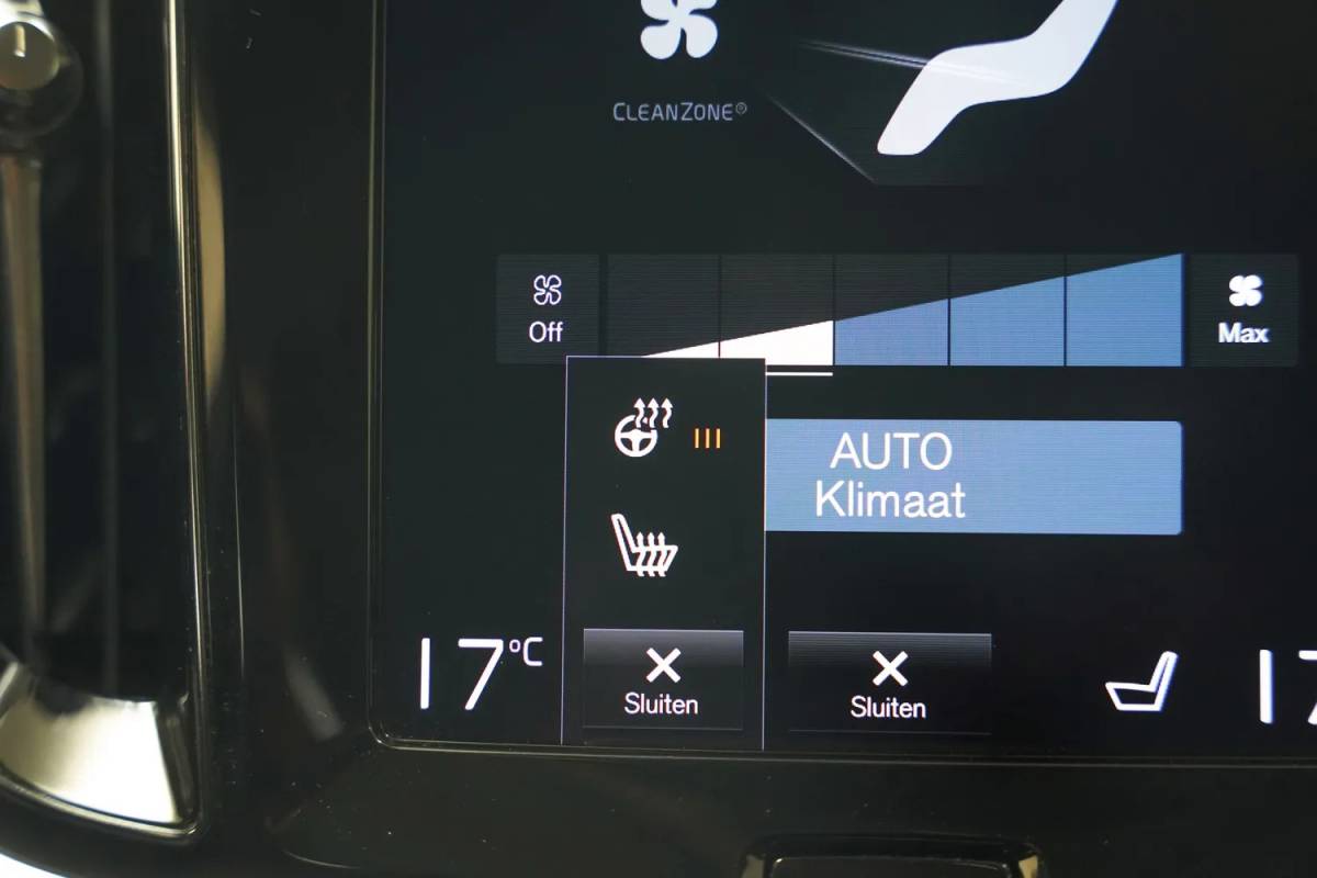 Volvo V60 Volvo V60 2.0 T6 AWD Recharge Business Pro [ Leder Comfortstoelen Stuur-&stoelverwarming ]