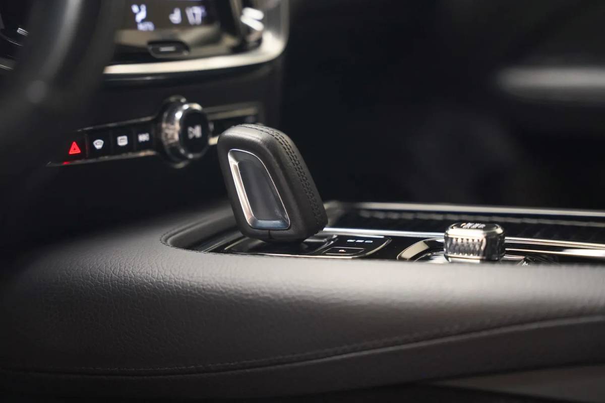 Volvo V60 Volvo V60 2.0 T6 AWD Recharge Business Pro [ Leder Comfortstoelen Stuur-&stoelverwarming ]