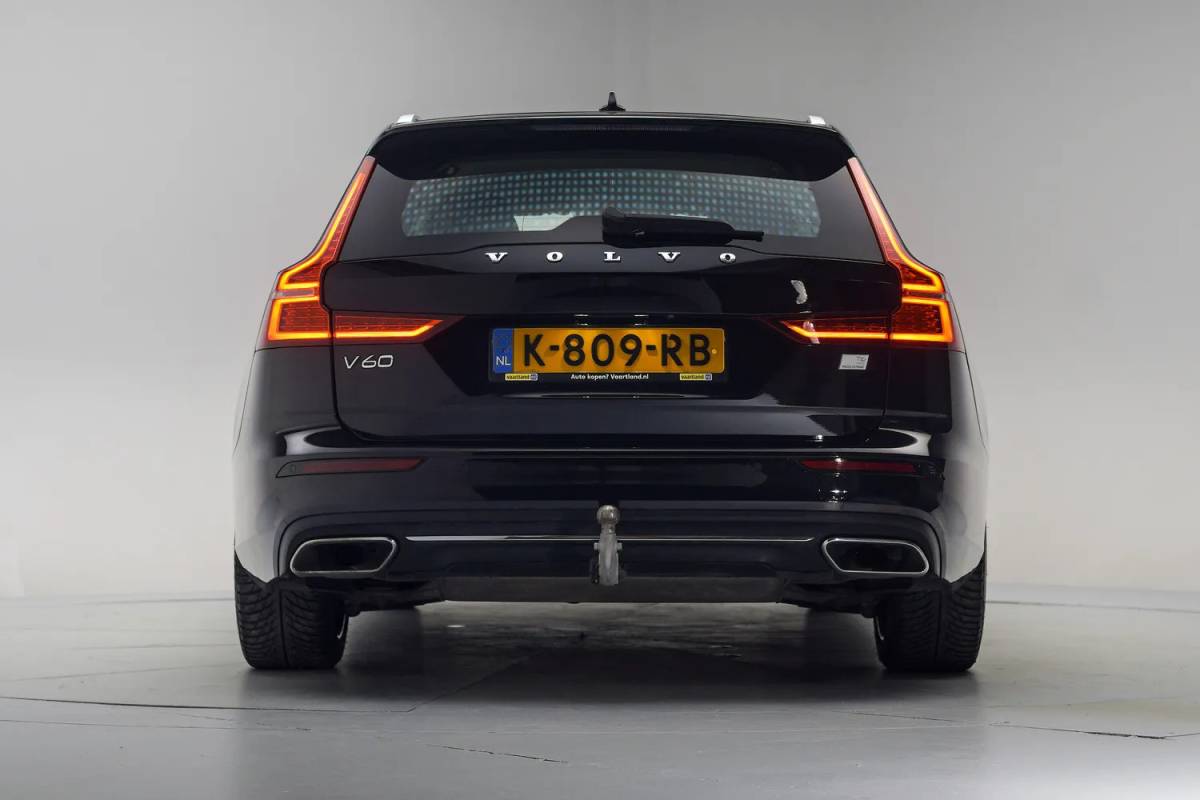 Volvo V60 Volvo V60 2.0 T6 AWD Recharge Business Pro [ Leder Comfortstoelen Stuur-&stoelverwarming ]