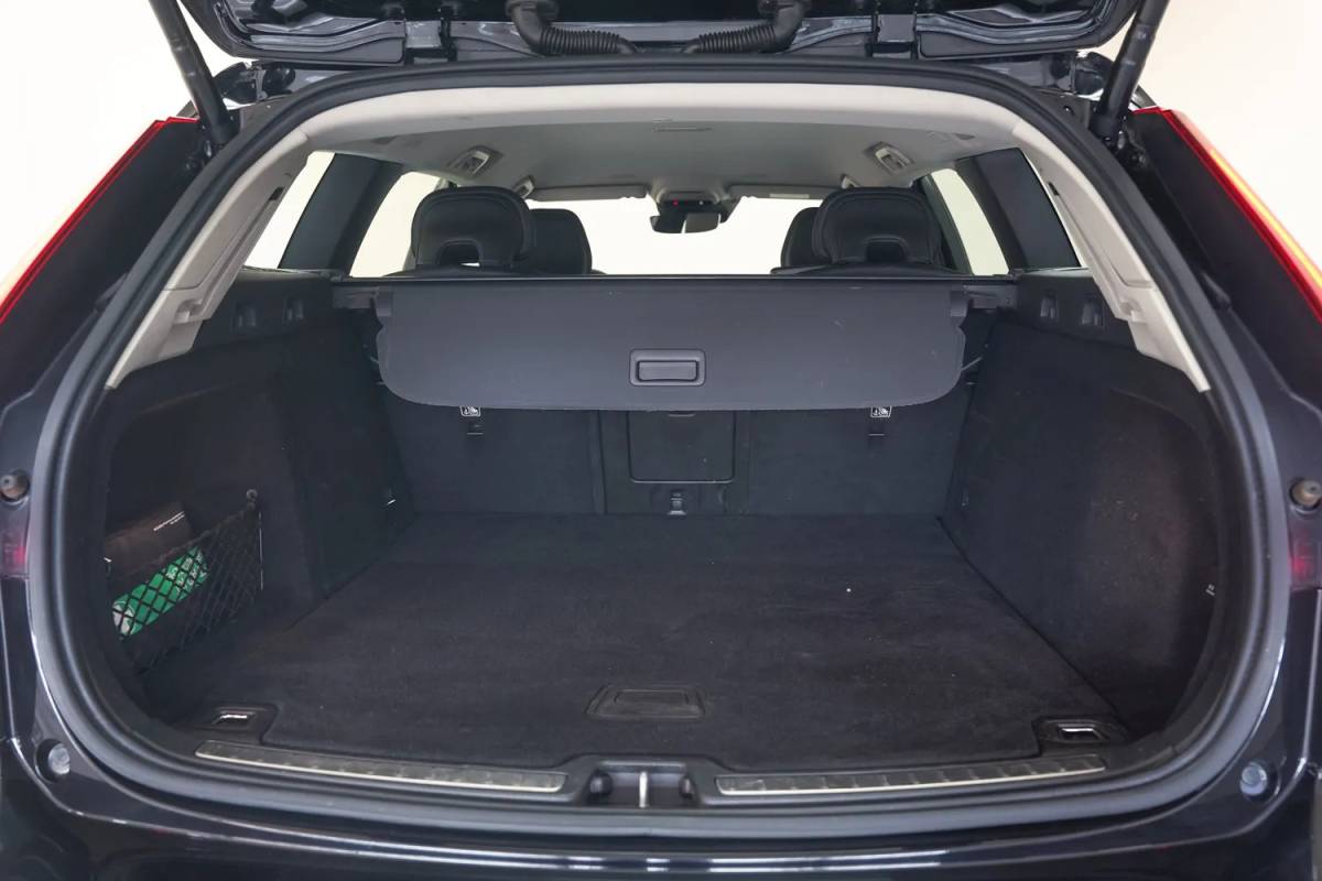 Volvo V60 Volvo V60 2.0 T6 AWD Recharge Business Pro [ Leder Comfortstoelen Stuur-&stoelverwarming ]