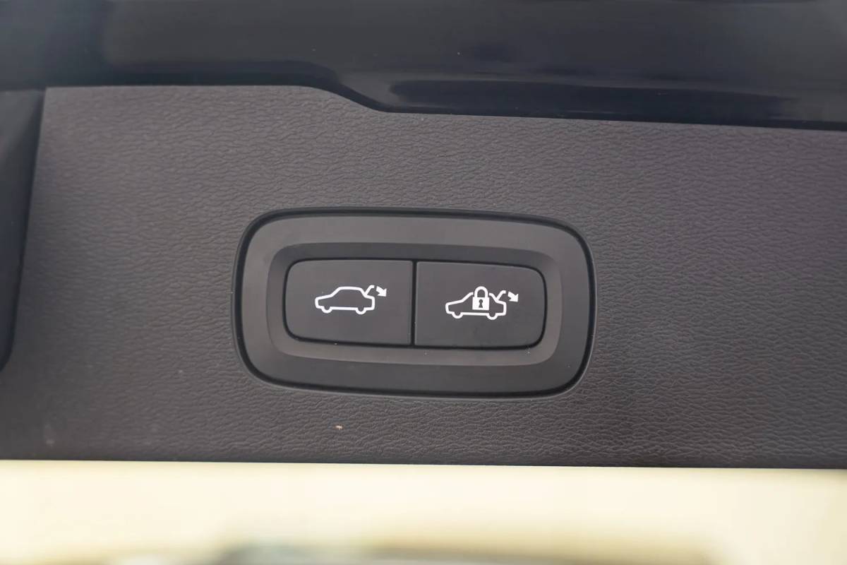 Volvo V60 Volvo V60 2.0 T6 AWD Recharge Business Pro [ Leder Comfortstoelen Stuur-&stoelverwarming ]
