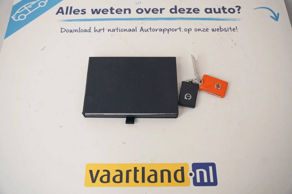 Volvo V60 Volvo V60 2.0 T6 AWD Recharge Business Pro [ Leder Comfortstoelen Stuur-&stoelverwarming ]