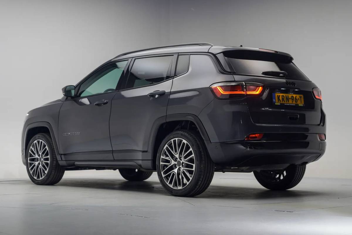 Jeep Compass Jeep Compass 1.5 e-Hybrid Summit Aut. [ Adapt.cruise Camera Leder ]