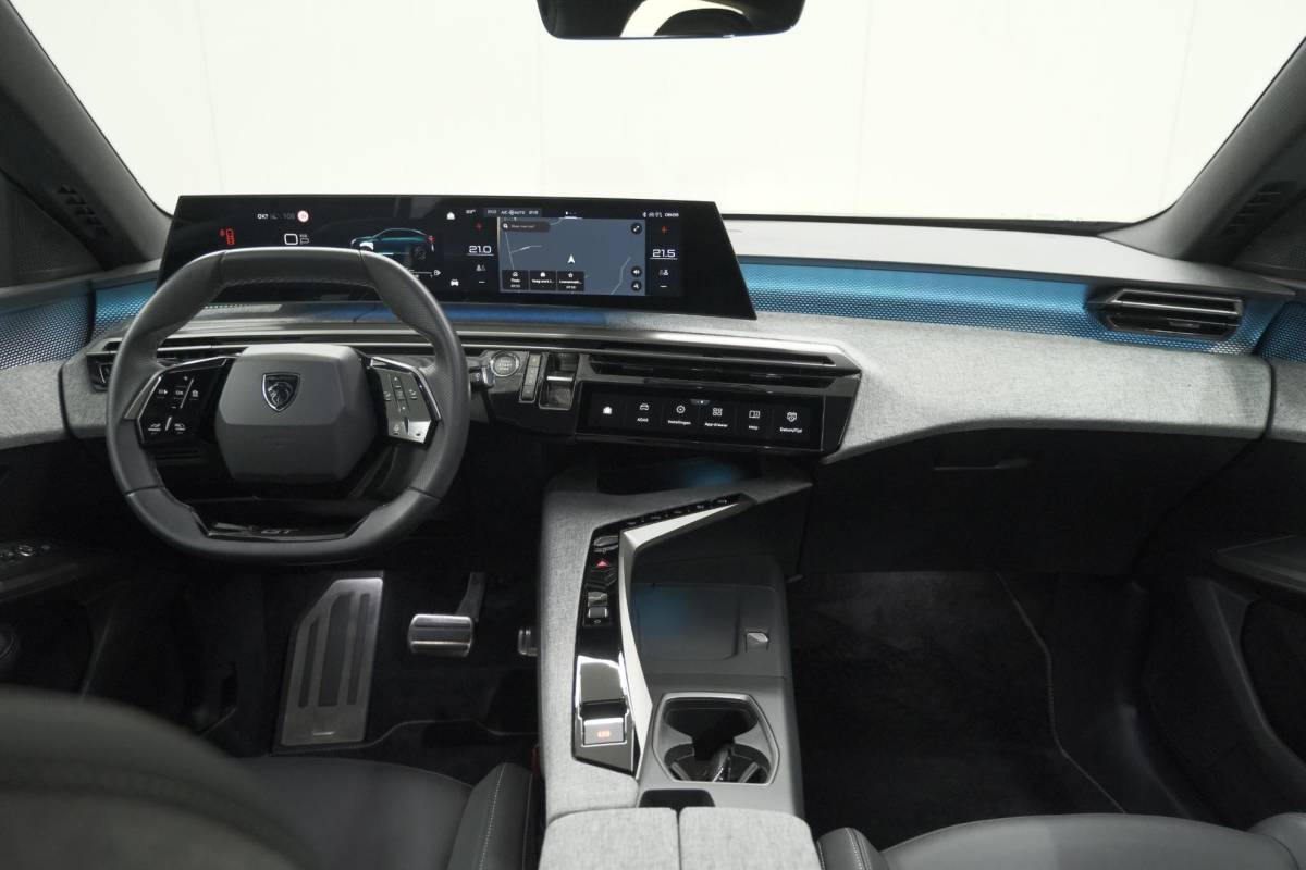 Peugeot 3008 Peugeot 3008 Hybrid 145 e-DCS6 GT | Trekhaak Afneembaar | Allseason Banden | Camera | Adaptieve Cruise Control