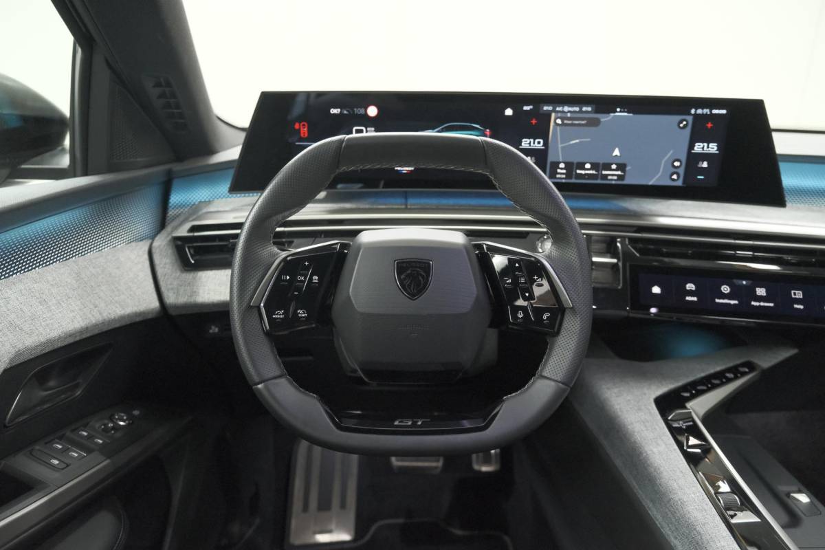 Peugeot 3008 Peugeot 3008 Hybrid 145 e-DCS6 GT | Trekhaak Afneembaar | Allseason Banden | Camera | Adaptieve Cruise Control