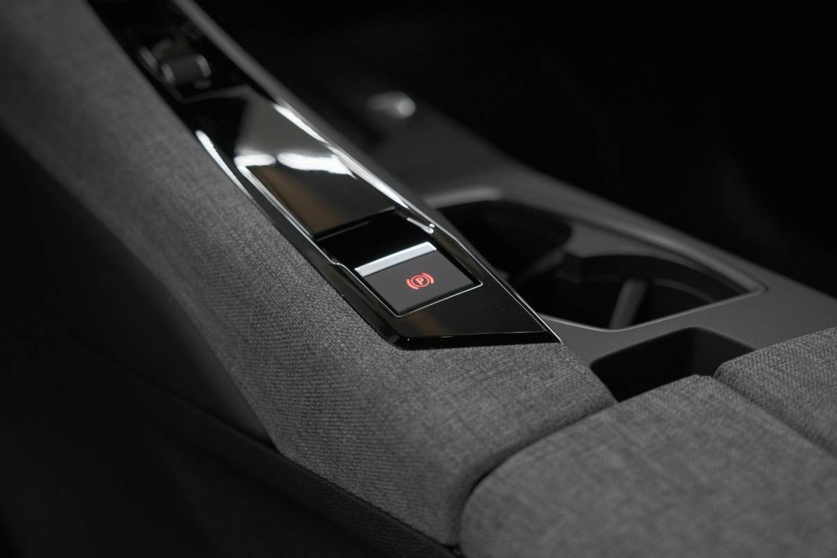 Peugeot 3008 Peugeot 3008 Hybrid 145 e-DCS6 GT | Trekhaak Afneembaar | Allseason Banden | Camera | Adaptieve Cruise Control