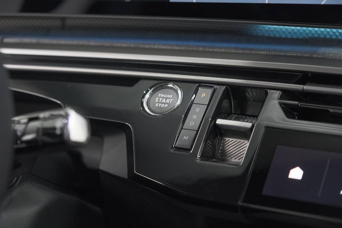 Peugeot 3008 Peugeot 3008 Hybrid 145 e-DCS6 GT | Trekhaak Afneembaar | Allseason Banden | Camera | Adaptieve Cruise Control