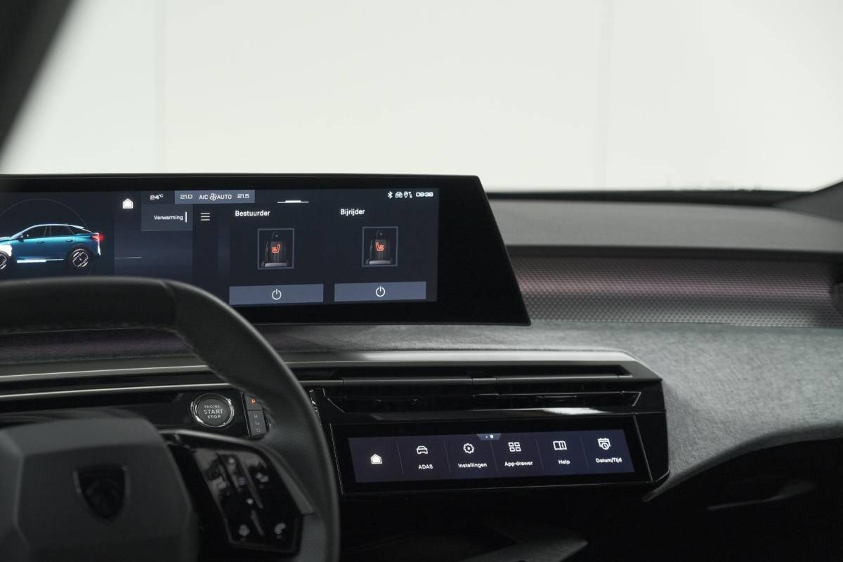 Peugeot 3008 Peugeot 3008 Hybrid 145 e-DCS6 GT | Trekhaak Afneembaar | Allseason Banden | Camera | Adaptieve Cruise Control