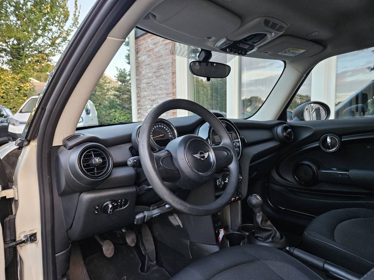 MINI 3-Deurs Mini 3-Deurs 1.2 One Salt Airco! NAP! Leuke/Nette Auto!