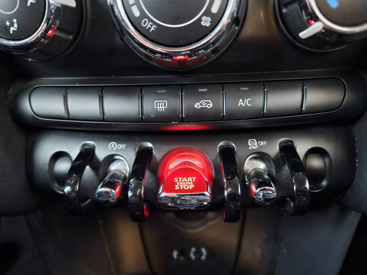 MINI 3-Deurs Mini 3-Deurs 1.2 One Salt Airco! NAP! Leuke/Nette Auto!