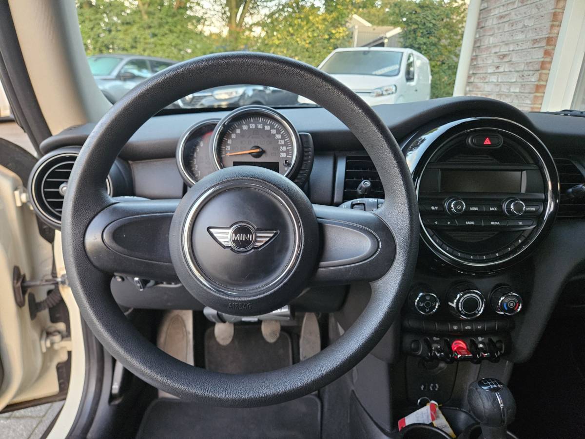 MINI 3-Deurs Mini 3-Deurs 1.2 One Salt Airco! NAP! Leuke/Nette Auto!