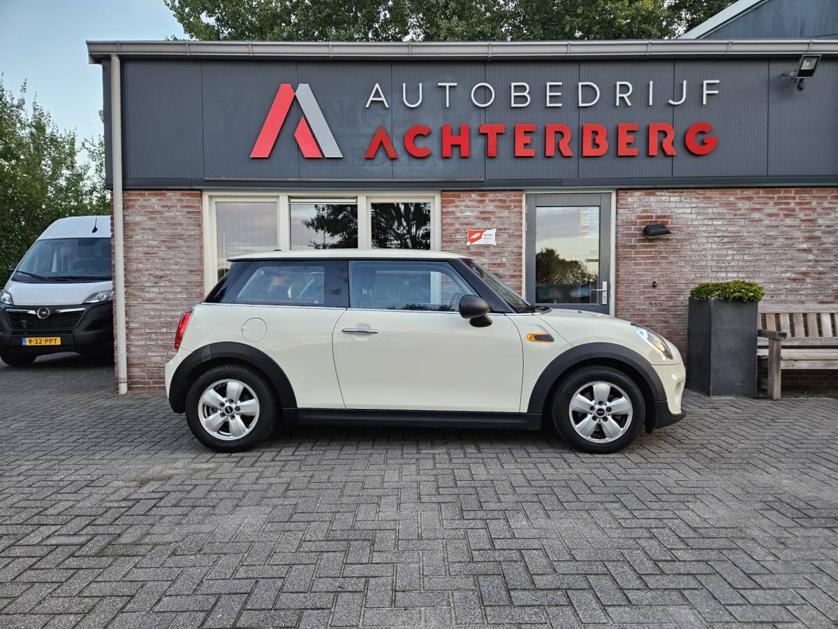 MINI 3-Deurs Mini 3-Deurs 1.2 One Salt Airco! NAP! Leuke/Nette Auto!