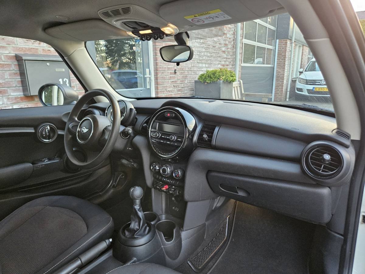MINI 3-Deurs Mini 3-Deurs 1.2 One Salt Airco! NAP! Leuke/Nette Auto!