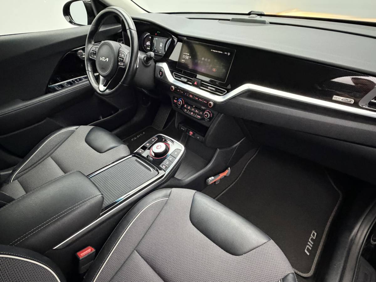 Kia e-Niro Kia e-Niro Edition 64 kWh SOH 96,8% | Camera | Stoel/Stuurverwarming | Carplay&Android | Adaptieve Cruise
