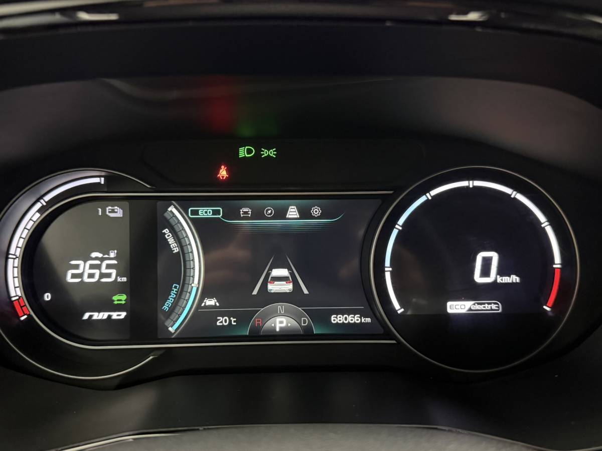 Kia e-Niro Kia e-Niro Edition 64 kWh SOH 96,8% | Camera | Stoel/Stuurverwarming | Carplay&Android | Adaptieve Cruise