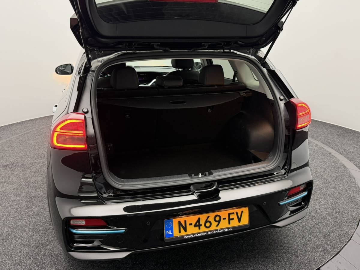 Kia e-Niro Kia e-Niro Edition 64 kWh SOH 96,8% | Camera | Stoel/Stuurverwarming | Carplay&Android | Adaptieve Cruise
