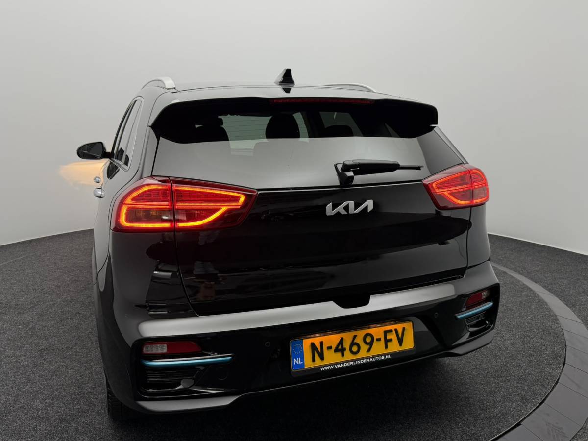Kia e-Niro Kia e-Niro Edition 64 kWh SOH 96,8% | Camera | Stoel/Stuurverwarming | Carplay&Android | Adaptieve Cruise