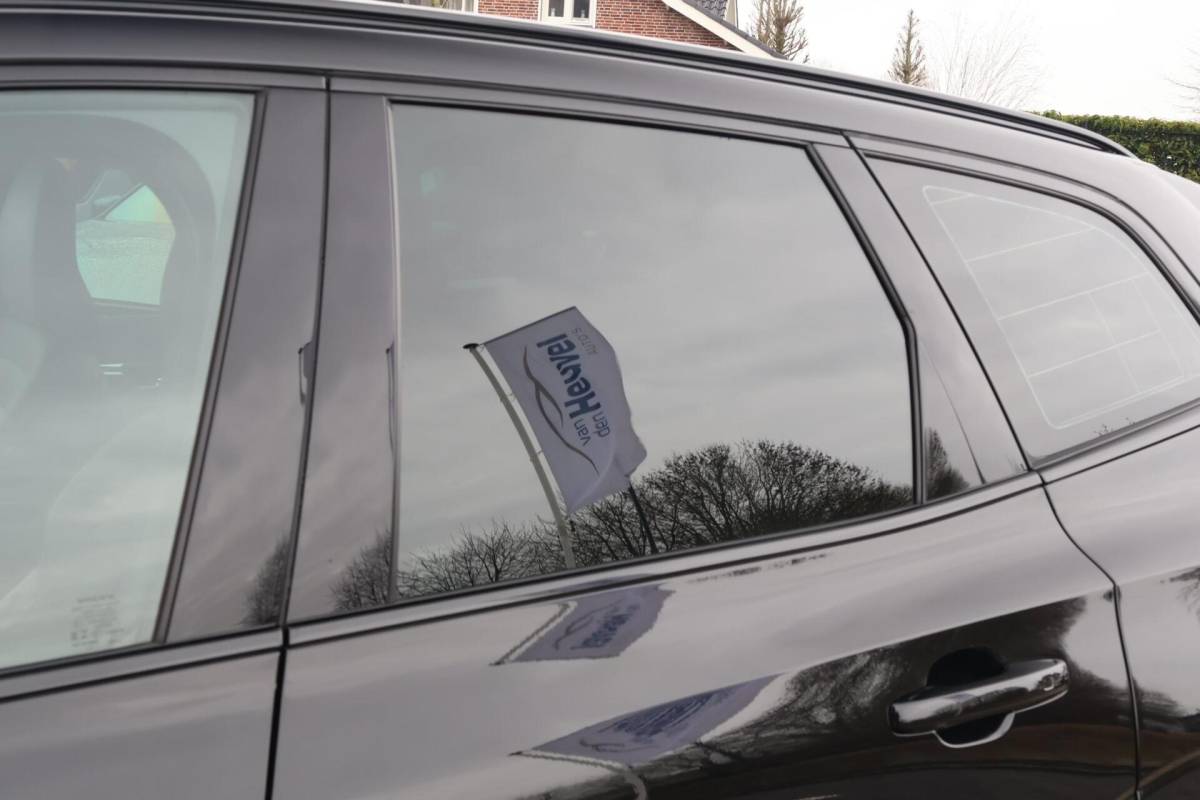 Volvo XC60 Volvo XC60 T6 Recharge AWD R-Design | Stoelverwarming | Parkeer Camera | Panoramadak | Memorystoel | Keyless