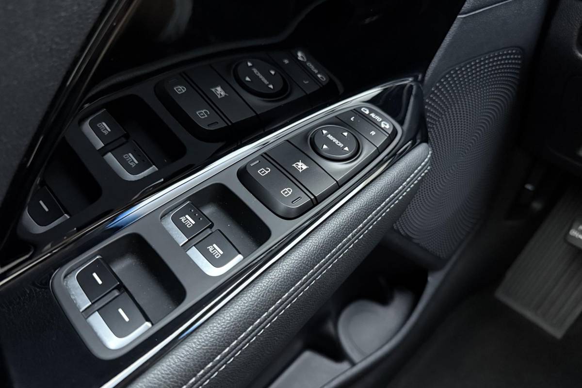 Kia Niro Kia Niro 1.6 GDi Hybrid Edition | Trekhaak | Navigatie | Stoel/Stuur verwarming | Cruise control | Parkeersensoren | Achteruitrijcamera | Stuurbediening | Schuif/kanteldak | Apple carplay/Android auto
