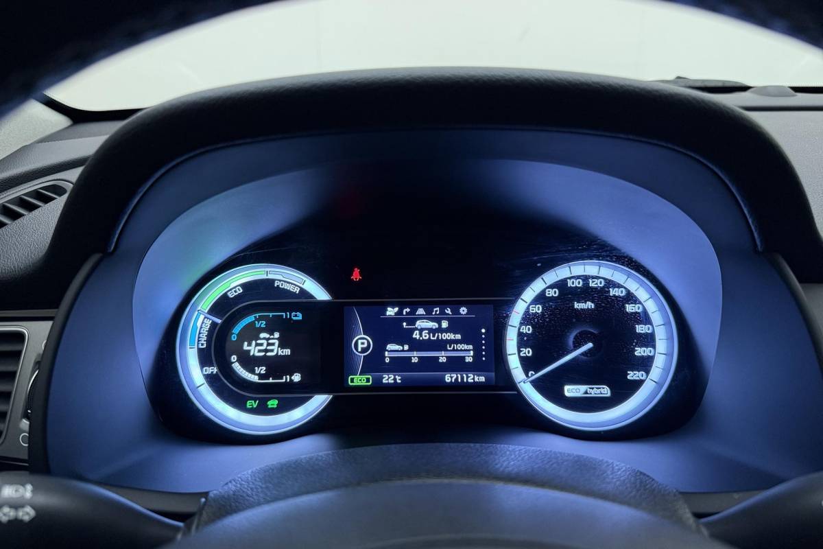 Kia Niro Kia Niro 1.6 GDi Hybrid Edition | Trekhaak | Navigatie | Stoel/Stuur verwarming | Cruise control | Parkeersensoren | Achteruitrijcamera | Stuurbediening | Schuif/kanteldak | Apple carplay/Android auto