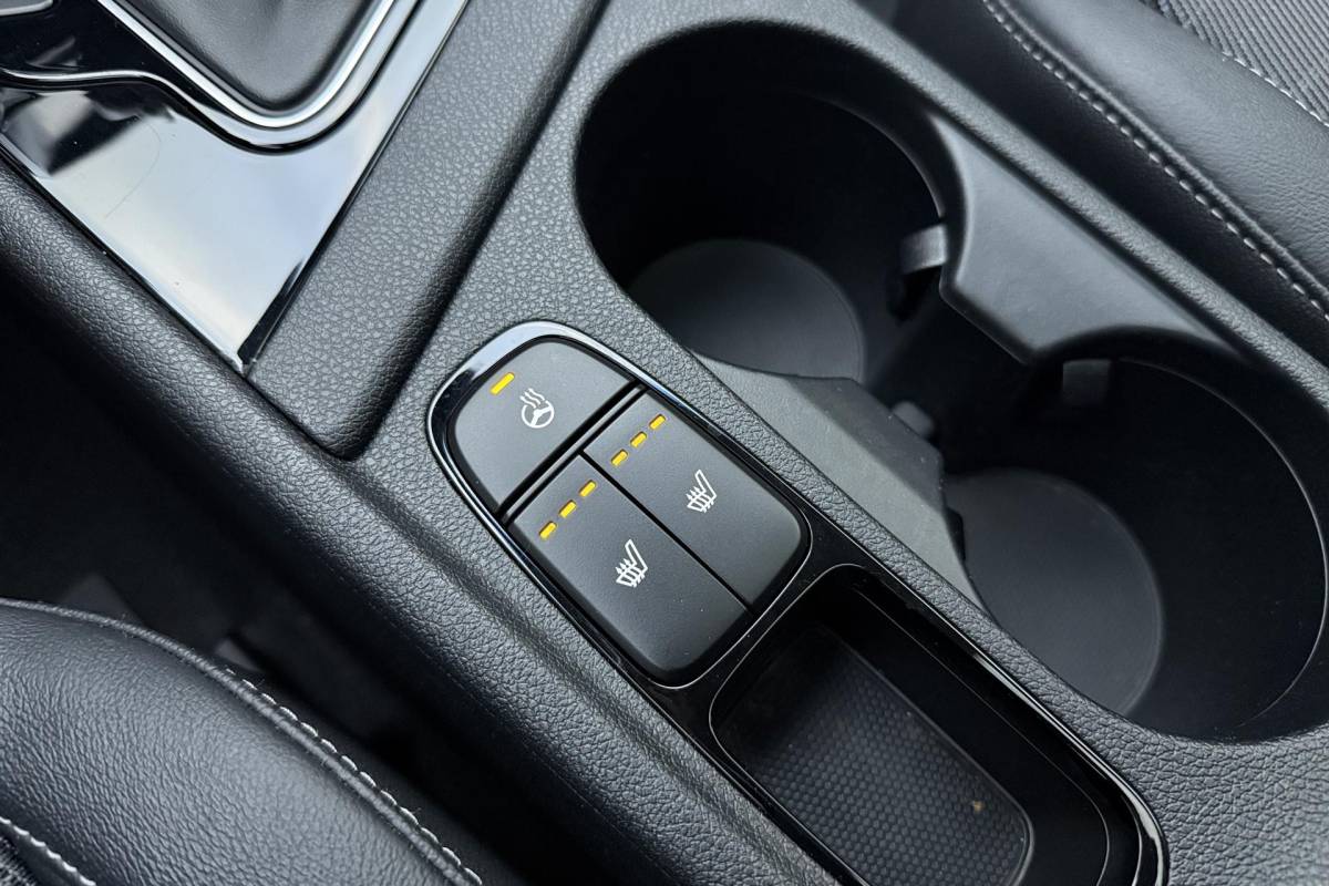 Kia Niro Kia Niro 1.6 GDi Hybrid Edition | Trekhaak | Navigatie | Stoel/Stuur verwarming | Cruise control | Parkeersensoren | Achteruitrijcamera | Stuurbediening | Schuif/kanteldak | Apple carplay/Android auto