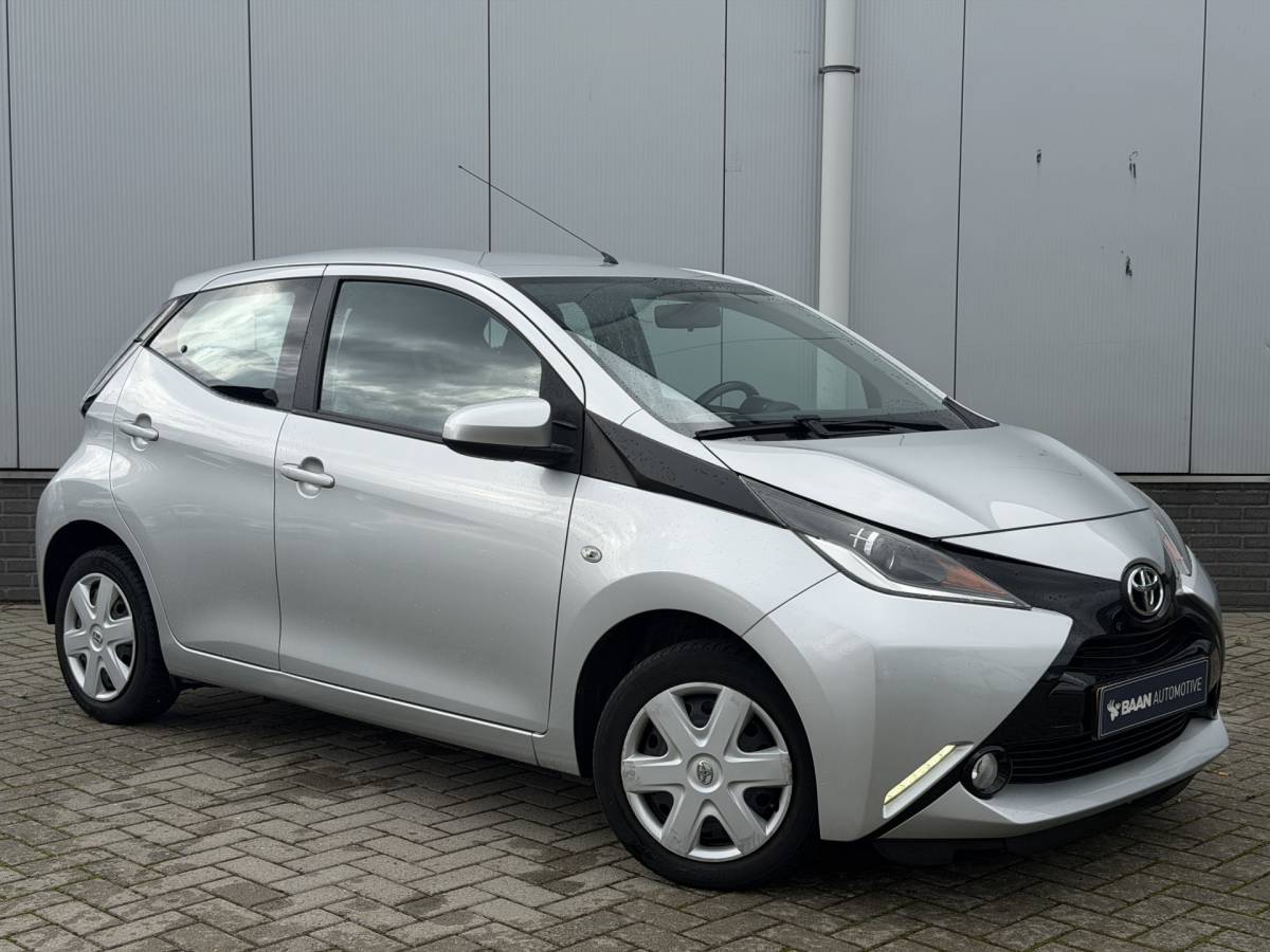 Toyota Aygo Toyota Aygo 1.0 VVT-i x-nav | Camera | Navi