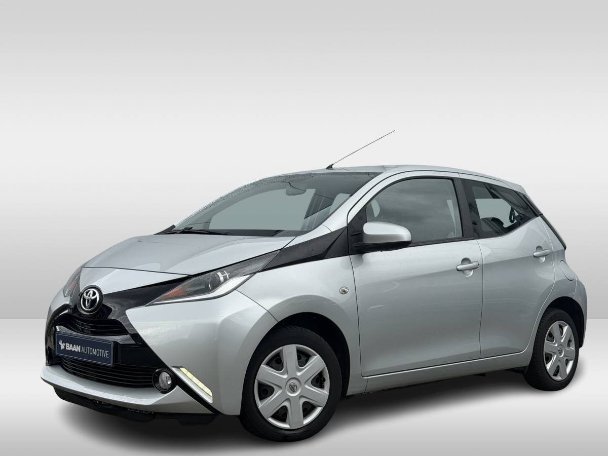 Toyota Aygo Toyota Aygo 1.0 VVT-i x-nav | Camera | Navi