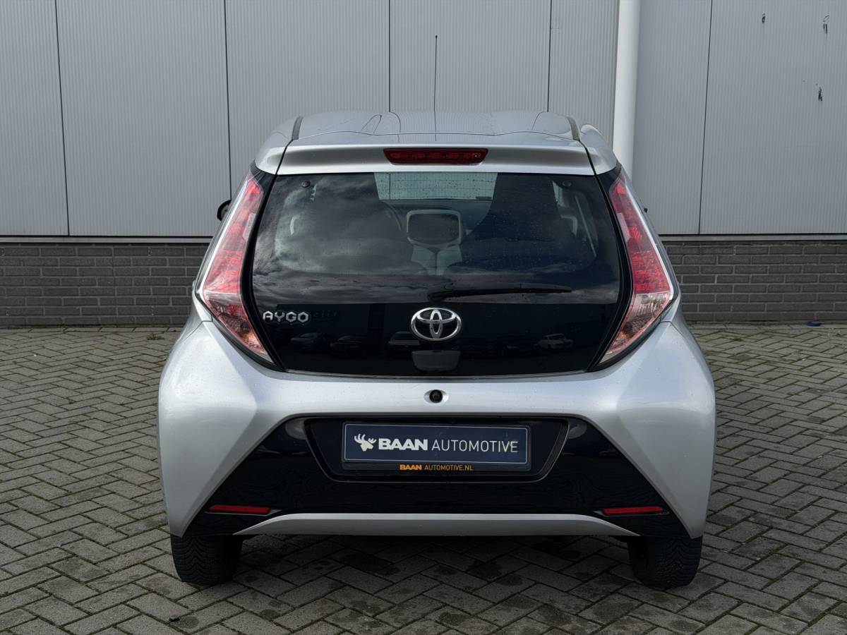 Toyota Aygo Toyota Aygo 1.0 VVT-i x-nav | Camera | Navi