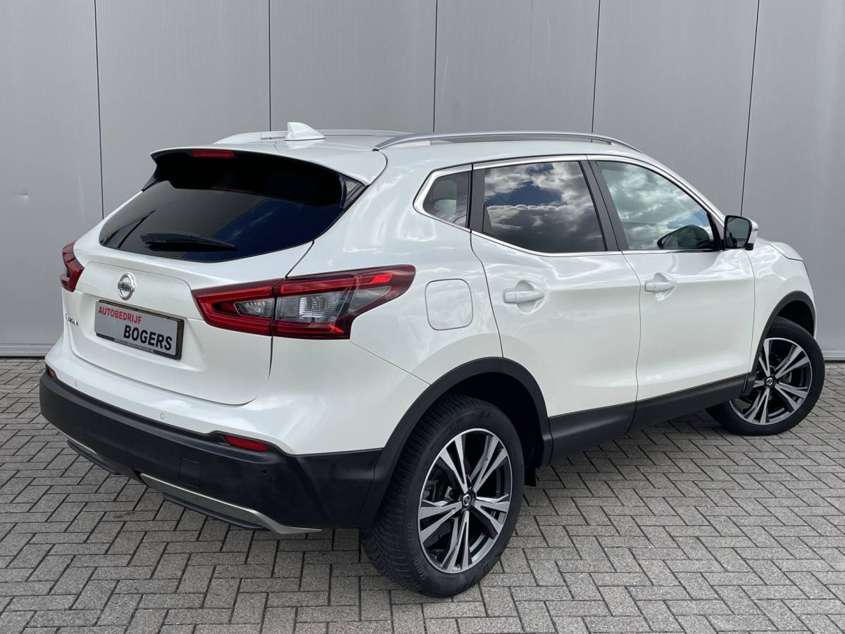 Nissan QASHQAI Nissan Qashqai 1.3 DIG-T N-Connecta Navigatie, Panoramadak, Climate Control, Cruise Control, 360 Camera, 18″Lm