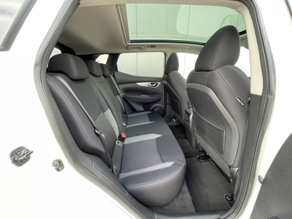 Nissan QASHQAI Nissan Qashqai 1.3 DIG-T N-Connecta Navigatie, Panoramadak, Climate Control, Cruise Control, 360 Camera, 18″Lm