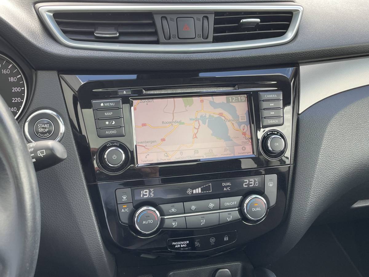 Nissan QASHQAI Nissan Qashqai 1.3 DIG-T N-Connecta Navigatie, Panoramadak, Climate Control, Cruise Control, 360 Camera, 18″Lm
