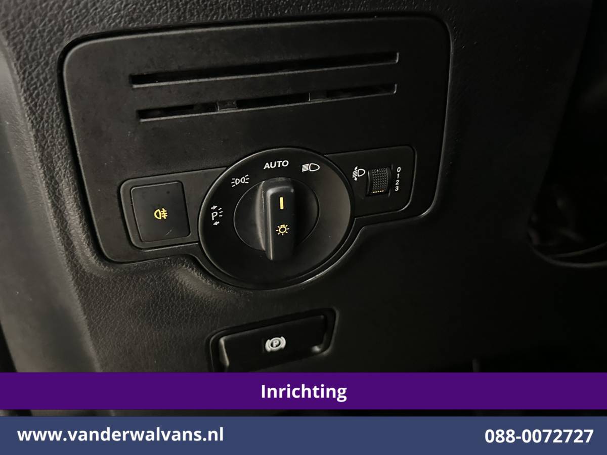 Mercedes-Benz Vito Mercedes-Benz Vito 114 CDI 136pk L3H1 Inrichting Euro6 Airco | Camera | Navigatie | Imperiaal | Trekhaak Sidebars, Bijrijdersbank