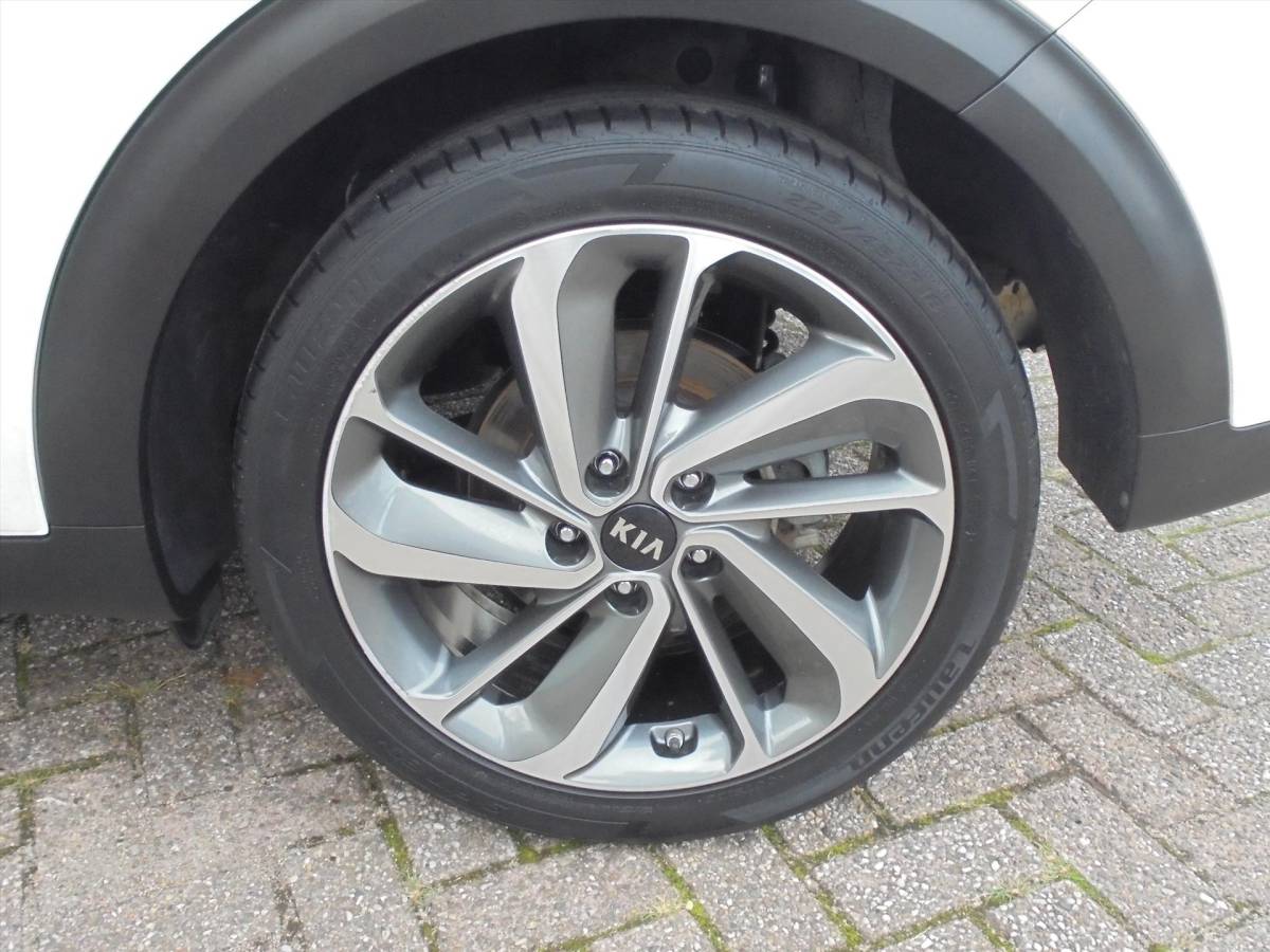 Kia Niro Kia Niro 1.6 GDi HYBRIDE EXECUTIVELINE ZEER LUXE !!