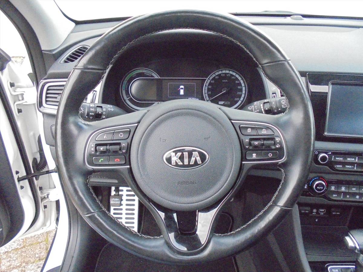 Kia Niro Kia Niro 1.6 GDi HYBRIDE EXECUTIVELINE ZEER LUXE !!
