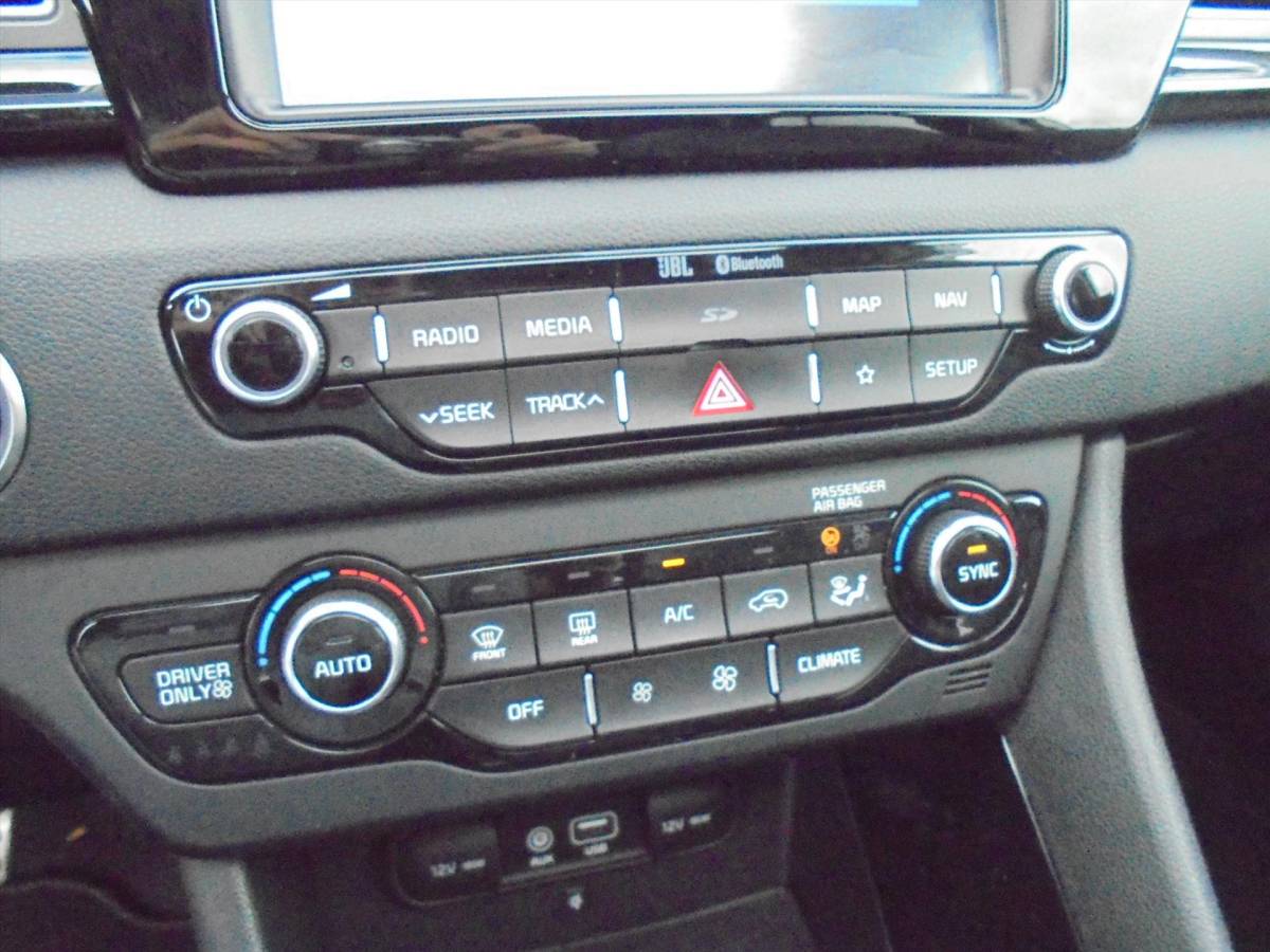 Kia Niro Kia Niro 1.6 GDi HYBRIDE EXECUTIVELINE ZEER LUXE !!