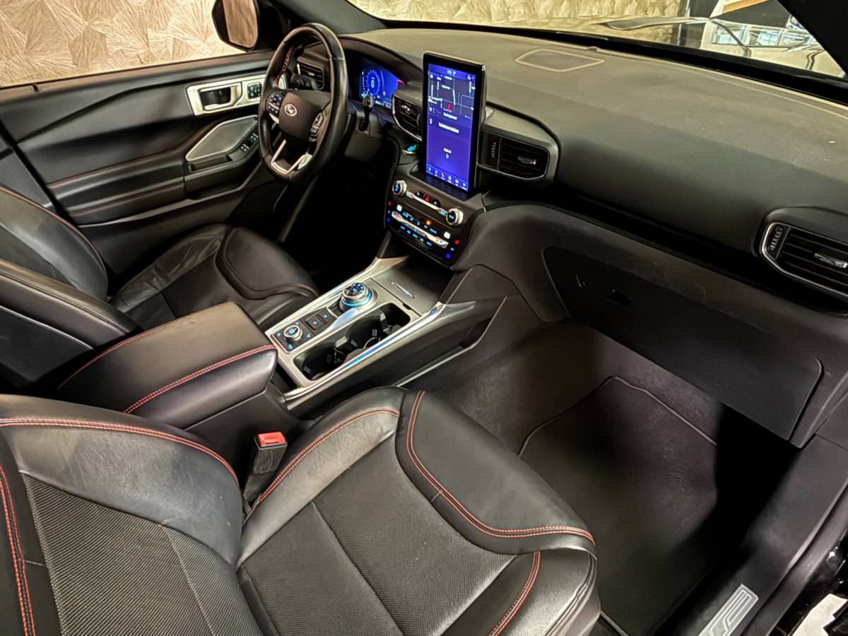 Ford Explorer Ford EXPLORER 3.0 V6 EcoBoost PHEV ST-Line | Pano | Carplay | Stuur/Stoelverwarming | Trekhaak | Stoelverkoeling | 7 Zits