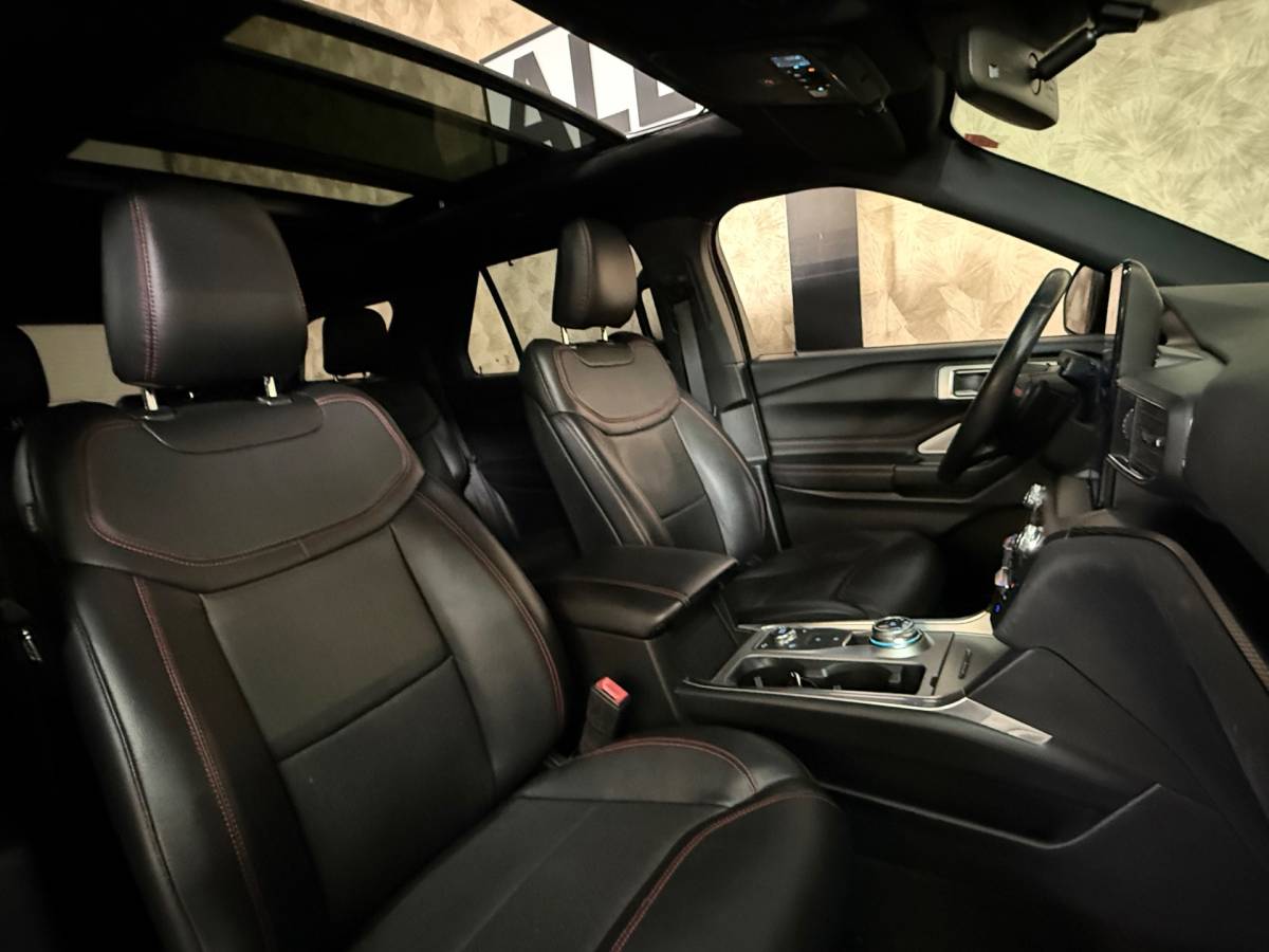 Ford Explorer Ford EXPLORER 3.0 V6 EcoBoost PHEV ST-Line | Pano | Carplay | Stuur/Stoelverwarming | Trekhaak | Stoelverkoeling | 7 Zits