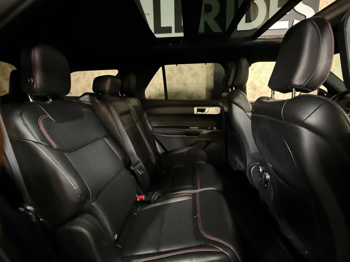 Ford Explorer Ford EXPLORER 3.0 V6 EcoBoost PHEV ST-Line | Pano | Carplay | Stuur/Stoelverwarming | Trekhaak | Stoelverkoeling | 7 Zits