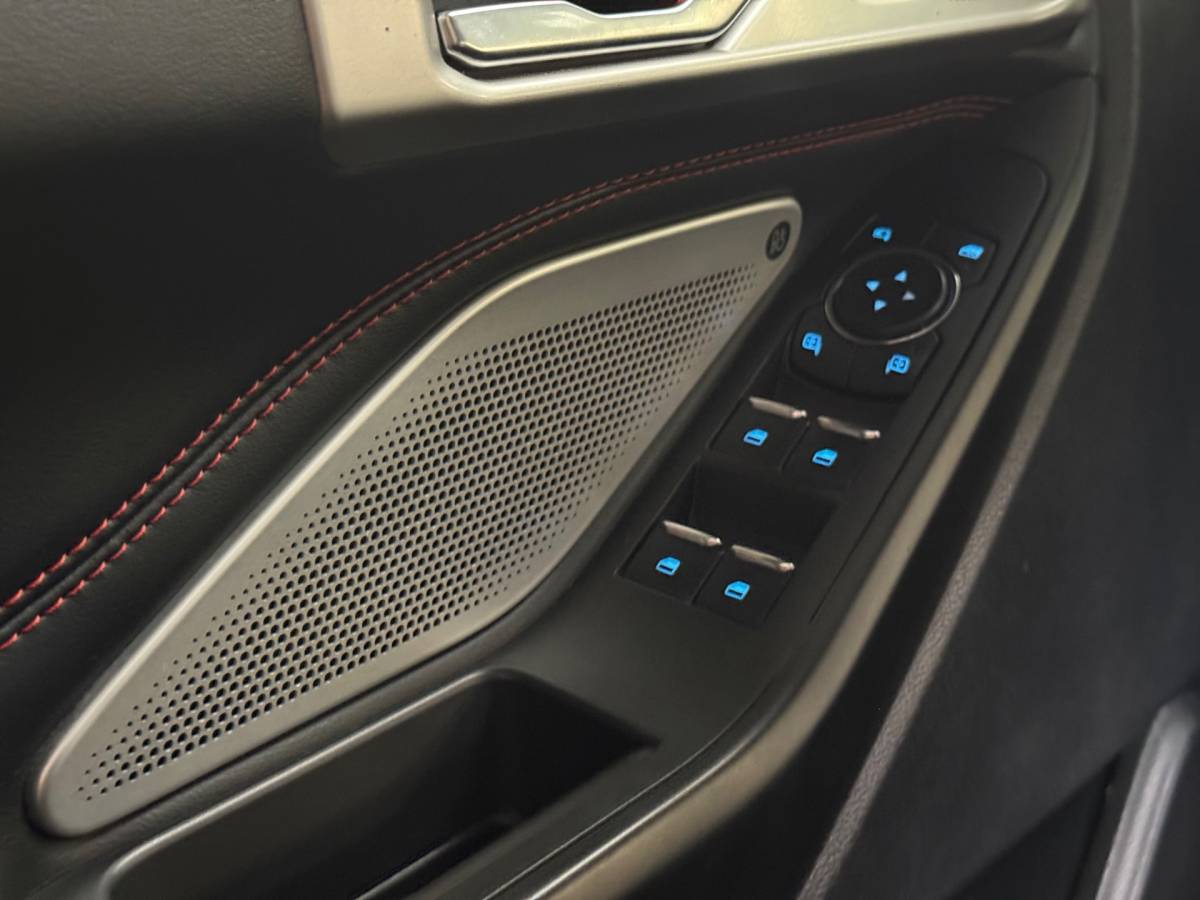 Ford Explorer Ford EXPLORER 3.0 V6 EcoBoost PHEV ST-Line | Pano | Carplay | Stuur/Stoelverwarming | Trekhaak | Stoelverkoeling | 7 Zits