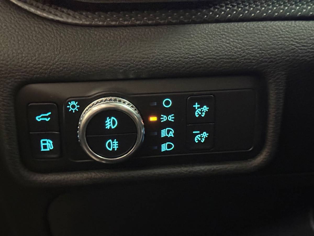 Ford Explorer Ford EXPLORER 3.0 V6 EcoBoost PHEV ST-Line | Pano | Carplay | Stuur/Stoelverwarming | Trekhaak | Stoelverkoeling | 7 Zits