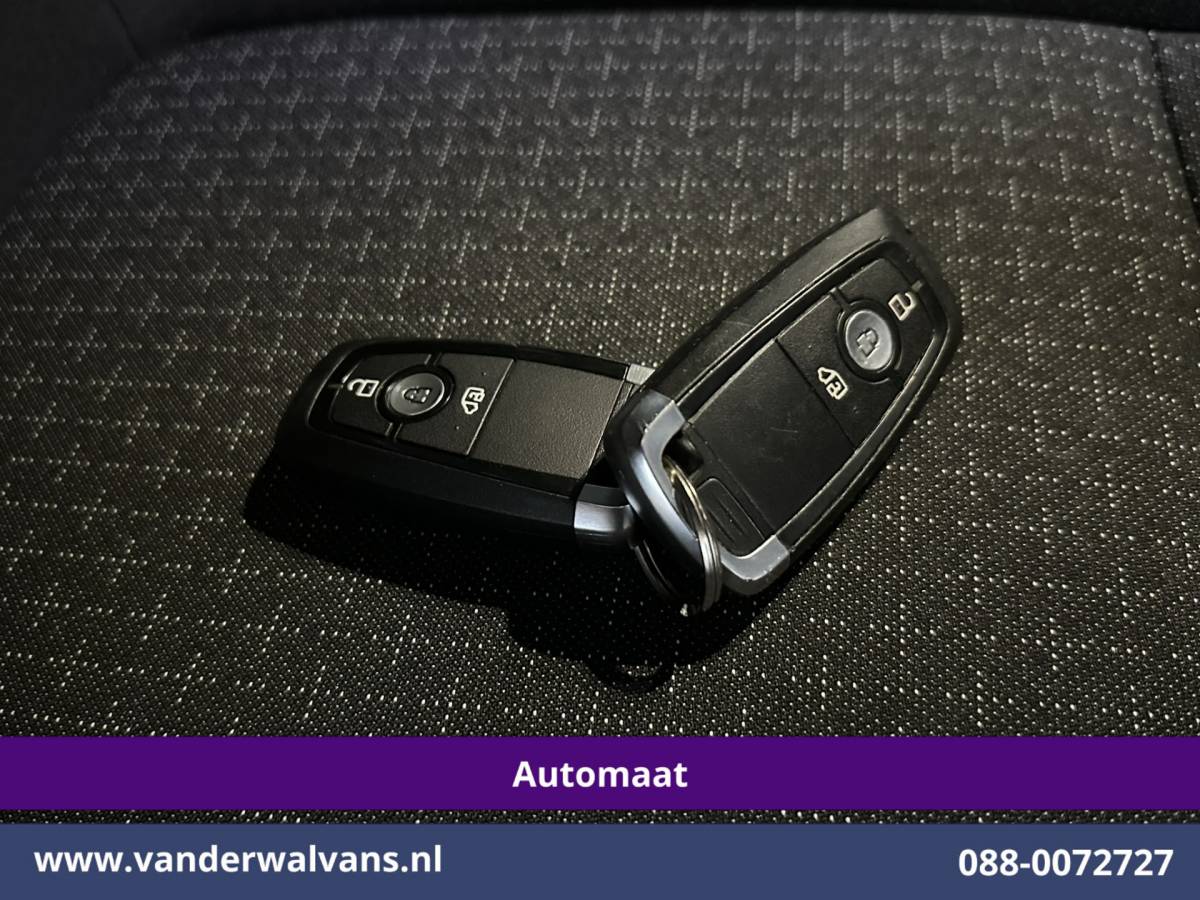 Ford Transit Custom Ford Transit Custom 2.0 TDCI 136pk Automaat L1H1 Euro6 Airco | Camera | Apple Carplay | LED | Cruisecontrol 2740kg Trekhaak, Android Auto, Verwarmde voorruit, Parkeersensoren, Bijrijdersbank