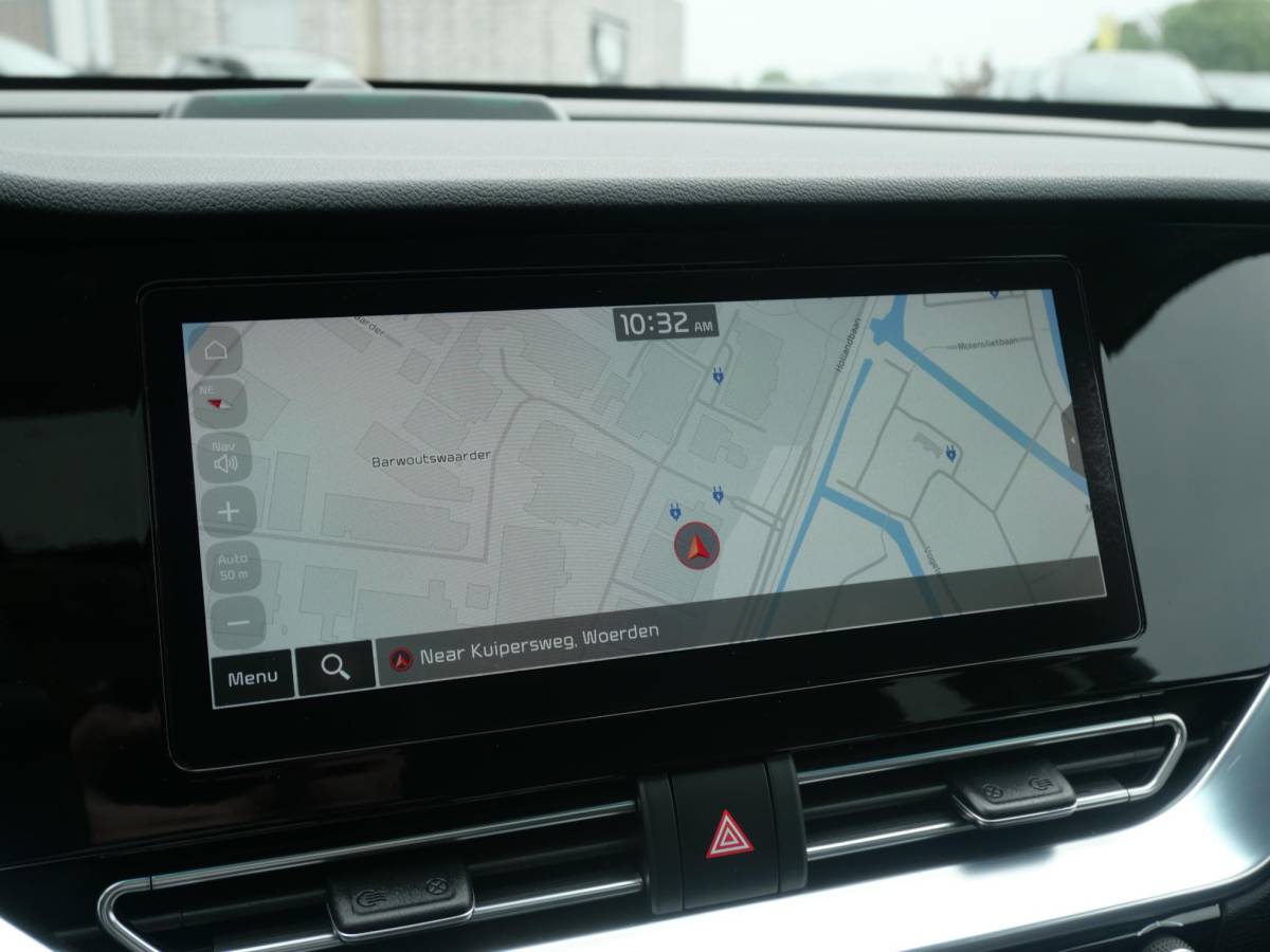 Kia e-Niro Kia e-Niro DynamicPlusLine 64 kWh | Cruise | Carplay | Keyless | Navi | Stoel-stuurverwarming | Schuif-kanteldak