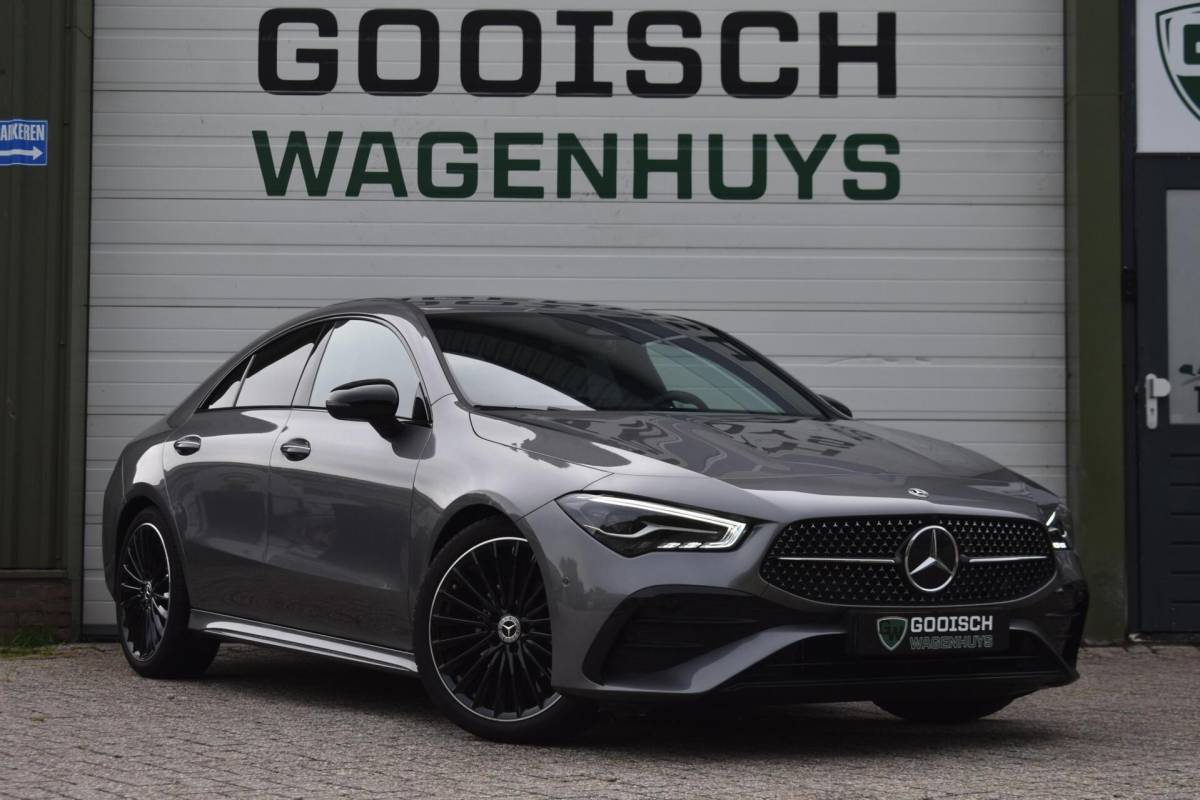 Mercedes-Benz CLA Mercedes CLA-klasse 180 AMG Line | Sfeerverlichting | Camera | Stoelverwarming |