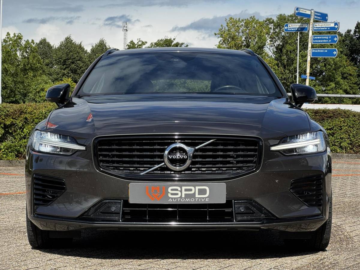 Volvo V60 Volvo V60 2.0T6 Recharge AWD R-Design|Memory|ACC|H&K|Carplay